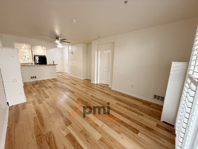 Photo - Cozy 1BR Condo with Patio & Parking — Peac... Unidad Apt 3117