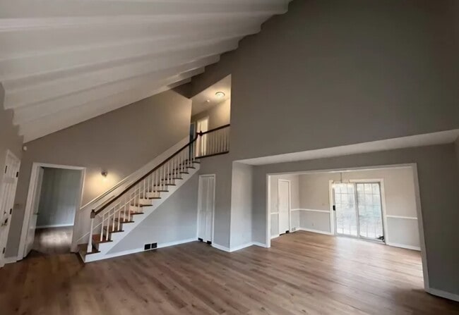 634 Cherrywood Dr