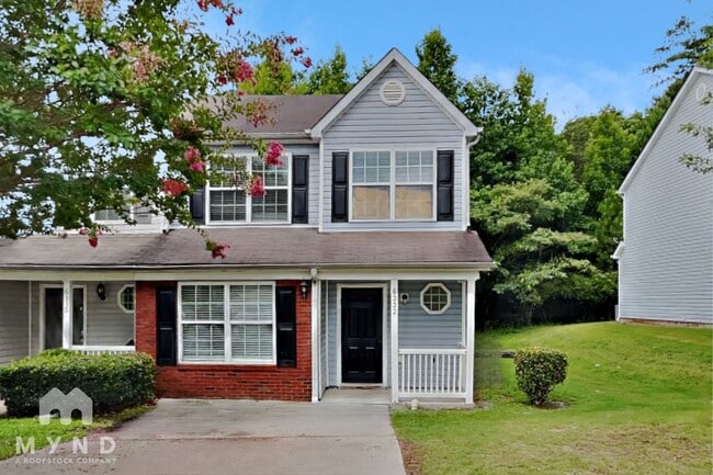Building Photo - 6332 Hickory Ln Cir