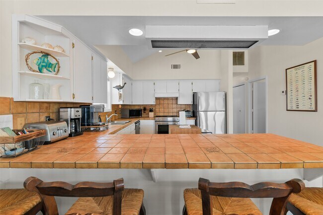 Photo - 22101 Guadalupe Dr