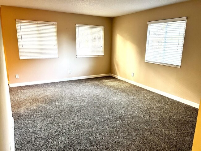 Photo - 1800 Park Ave