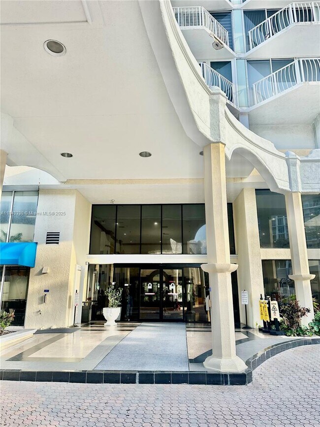 Photo - 7601 E Treasure Dr Unit PH217