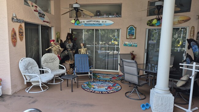 Photo - 1493 Country Oaks Ln