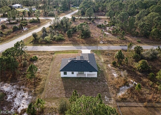 Photo - 987 Edgerton Ave