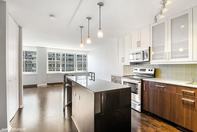 Photo - 4250 N Marine Dr Unit 2625