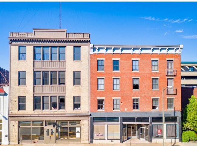 Building Photo - 1322 W Broad St Unit 2e Rental