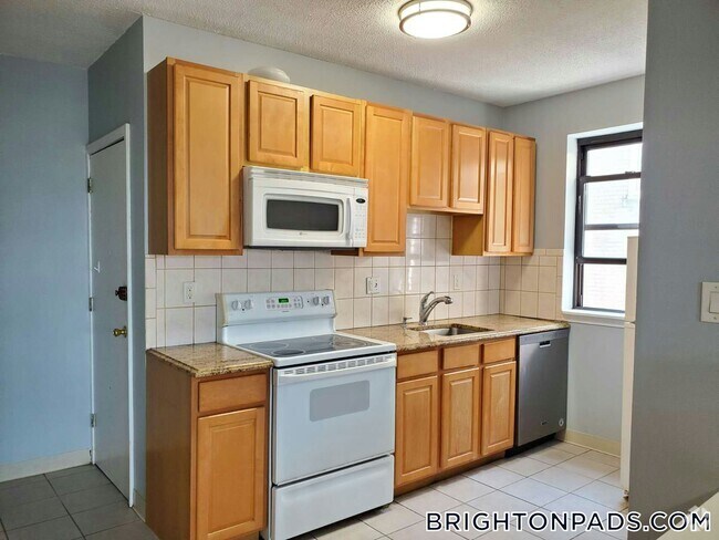 Building Photo - 317 Summit Ave Rental