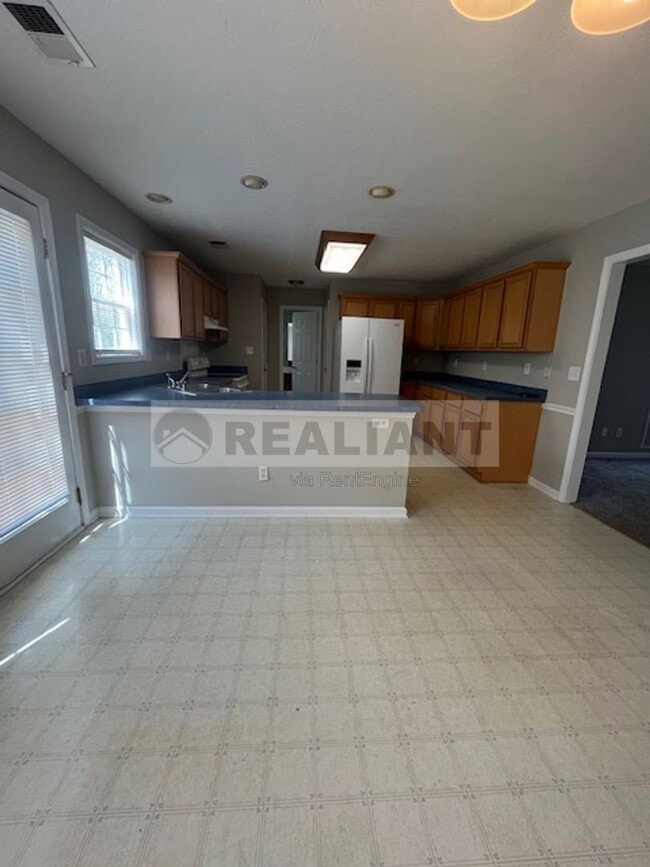 Photo - 2108 Heath Land Pl