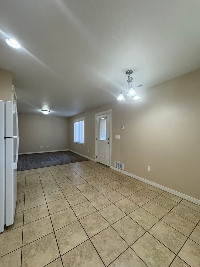 Photo - Cambridge Place I - 2235 Unit #1