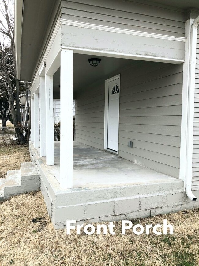 Photo - 802 W McCormick St