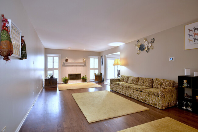 Photo - 122 Schiller Pl Townhome