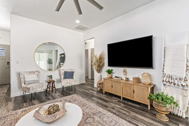 Photo - 2092 W Bella Ln Unit ID1460910P