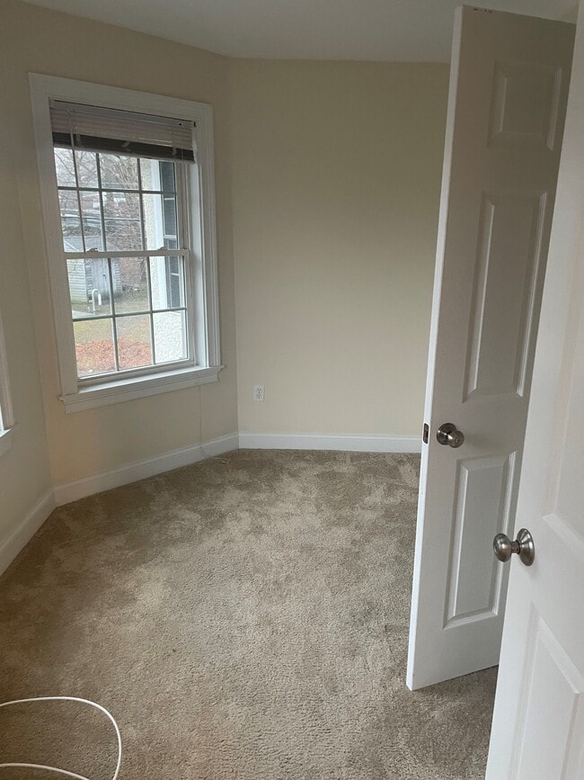 Bonus Room - 340 Palmer Hill Rd Unit A