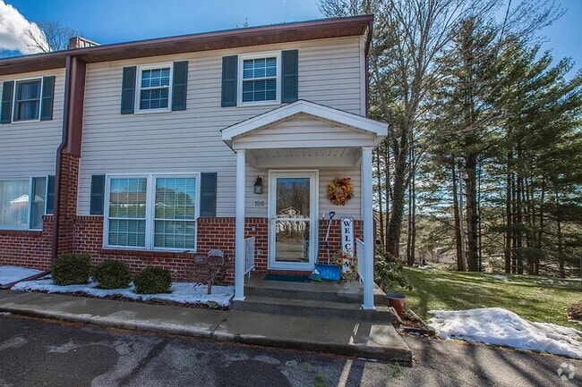 Building Photo - 706 Chert Ln Rental