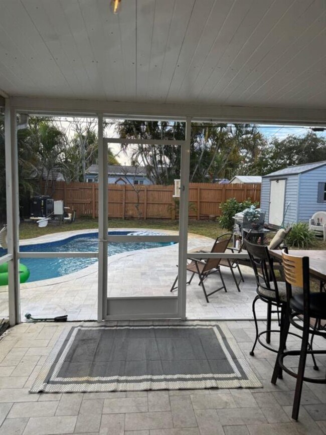 Photo - 200 NE 56th St