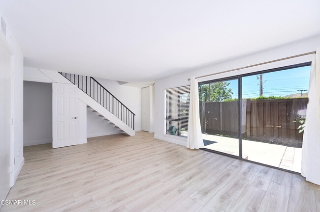 Photo - 28955 Oakpath Dr