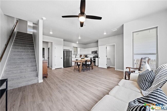 Photo - 719 Meiomi Dr