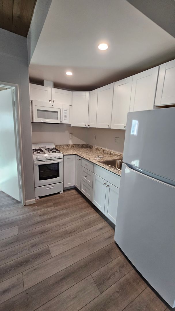 Redwood Terrace Apartments