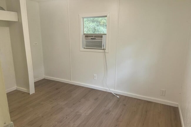 Photo - 1510 E 151st Ave