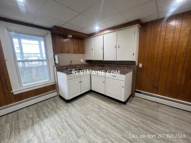 131 College Ave Unit 4