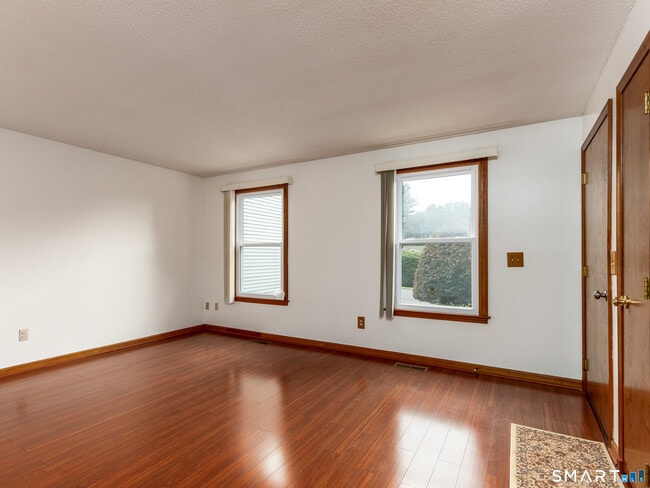 Photo - 115 Brandegee Ln