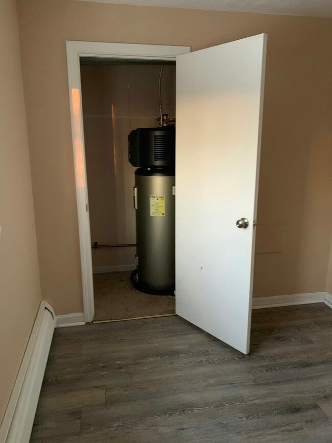 Photo - 819 Westminster Hill Rd