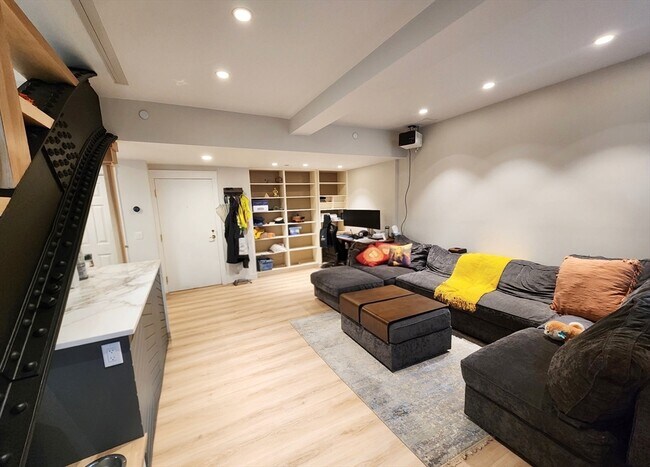 Photo - 416 Commonwealth Ave Unit 408