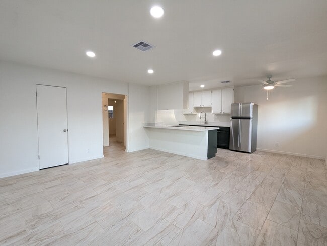 Building Photo - 73443 Catalina Way Unit 1 Rental