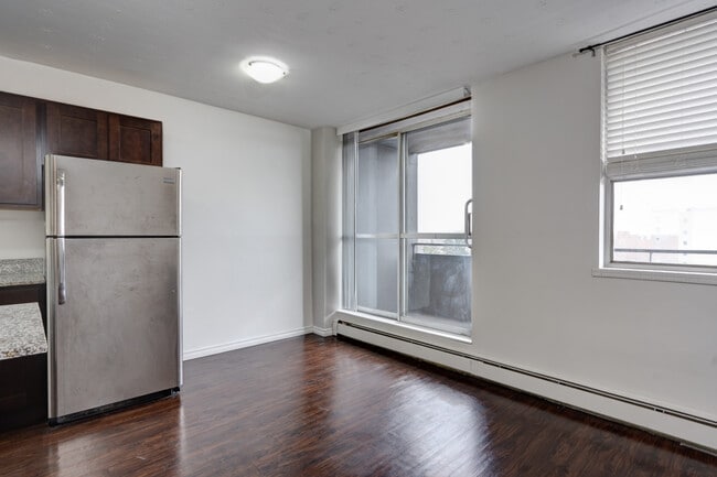 Photo - Camelot Towers