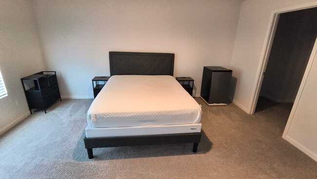 Photo - 147 Highgrove Way Unidad Private room