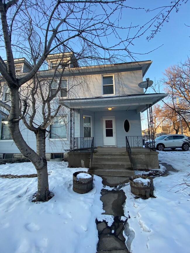 Building Photo - 4121/4123 7th Avenue Unit 4123