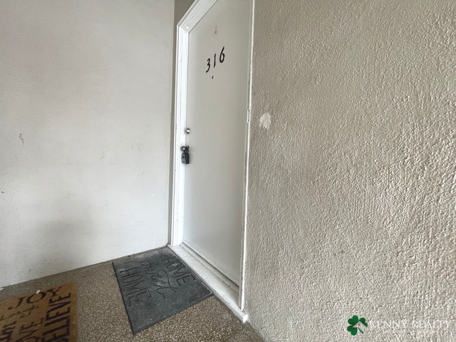 Photo - Two Bedroom Unit in Duplex with Garage Space and Washer and Dryer