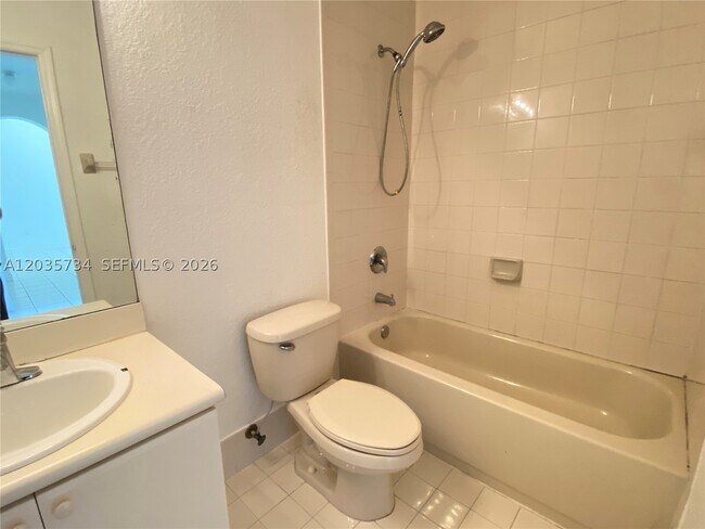 Photo - 1658 SE 28th Ct Unit 201