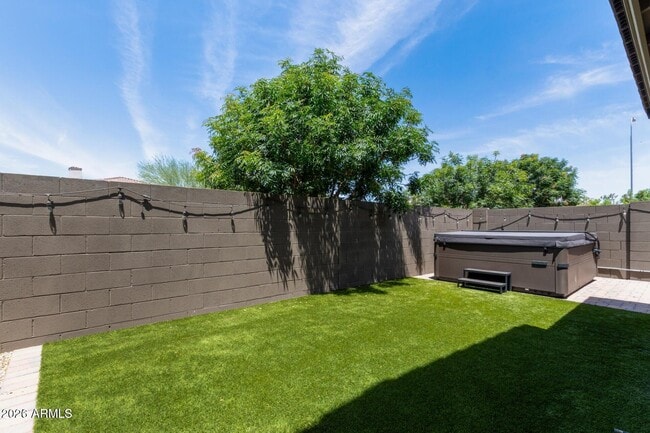 Photo - 905 S Canal Dr