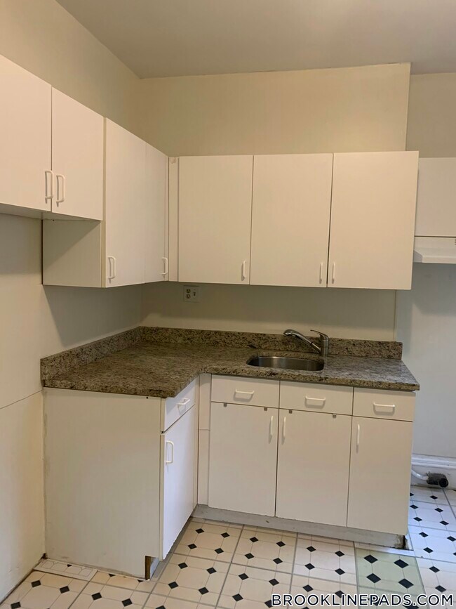 Photo - 208 Winthrop Rd Unit 6