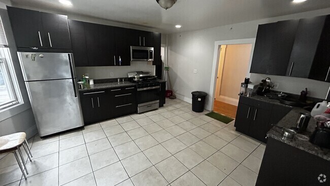 Building Photo - 3149 Washington St Unit 2 Rental