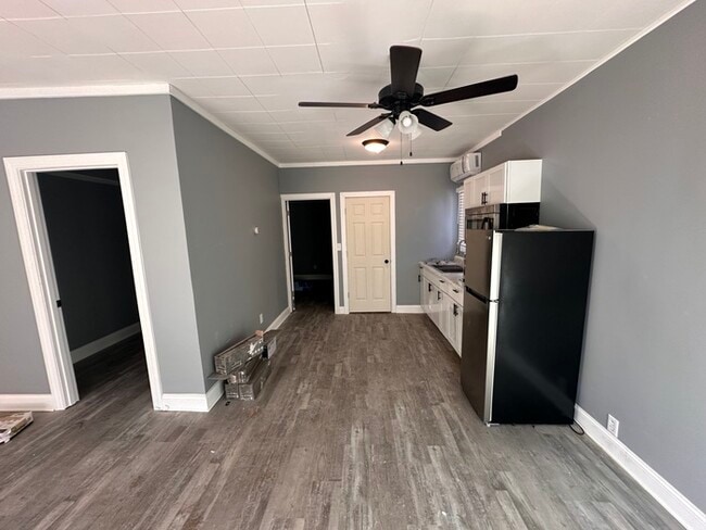 Photo - 2948 Shelby St