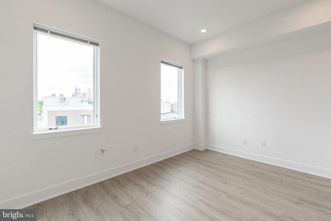 Photo - 1622 Point Breeze Ave Unidad 304