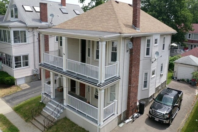 Building Photo - 111 E Elm Ave Unit 1 Rental