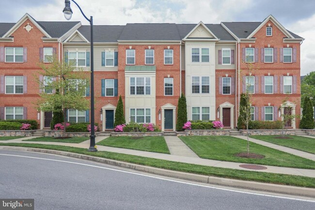 Photo - 7954 Blue Stream Dr Townhome