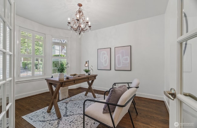 Photo - 1340 Bellevue Way SE