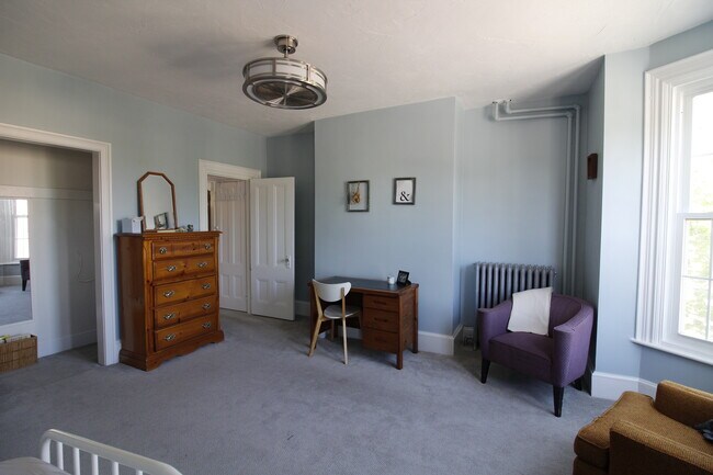 Photo - 196 Dorchester St Unit House