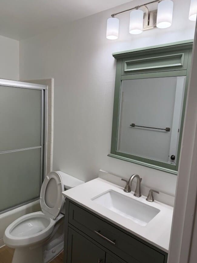 Photo - 653 W Henderson Ave Unit 653 W. Henderson #B