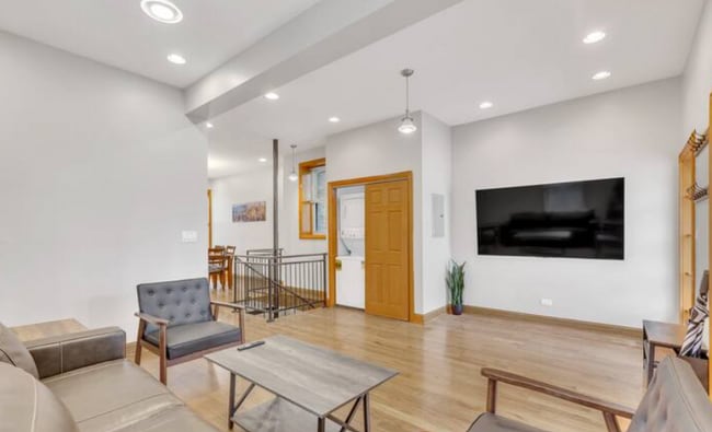 Photo - 1353 S California Ave