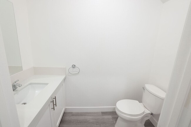 Photo - 3927 Wisconsin Unidad 3921