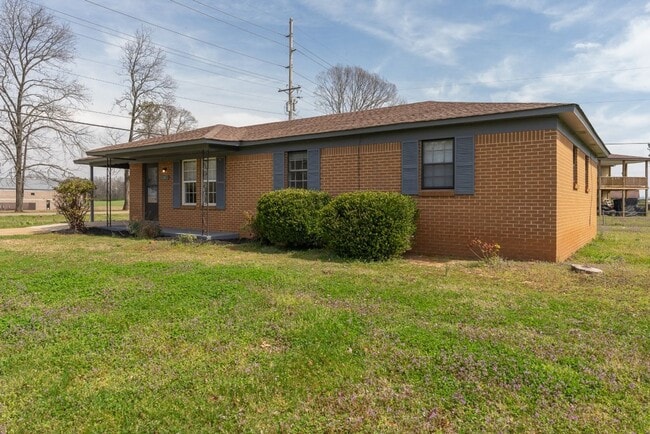 Photo - Hot Listing in Athens – 4 Beds, Granite Co...