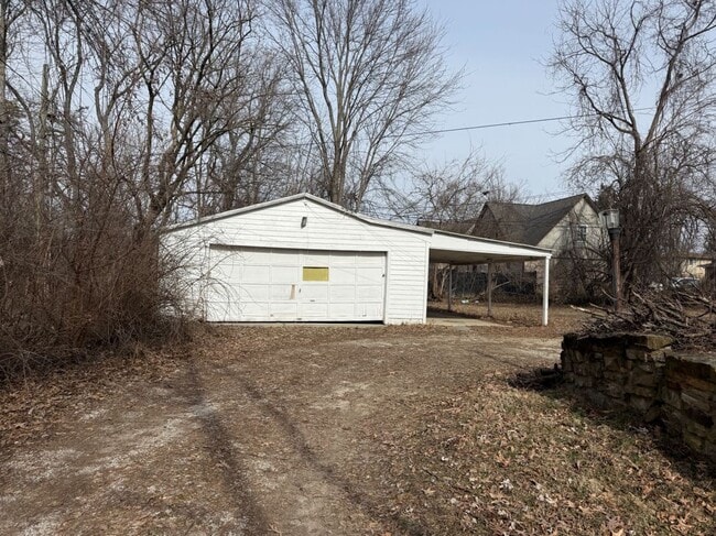 Photo - 5834 E 20th St