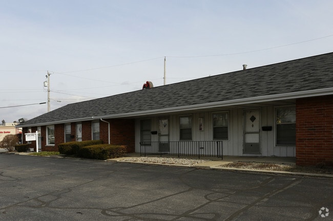 Eastown Villa Apartments - Eastown Villa Apartments