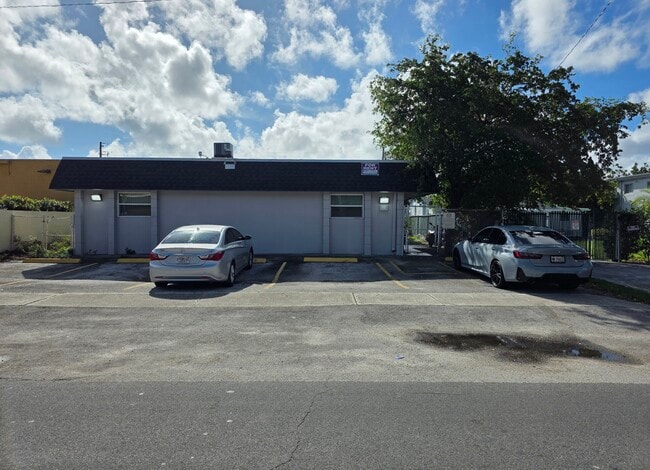 Building Photo - 19 SW 14th St