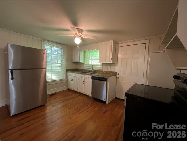 Photo - 403 Green St
